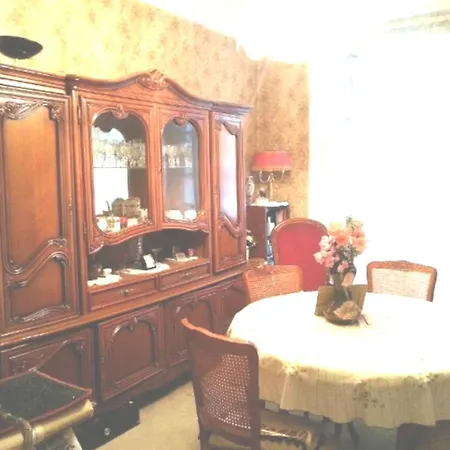 Sur Proche Porte De Versailles Bed & Breakfast